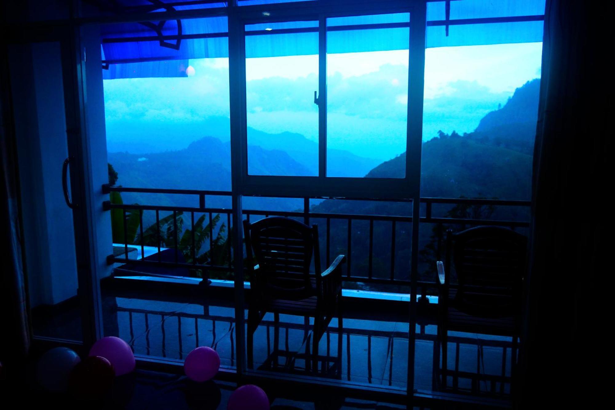 La Montagna Bed & Breakfast Ella Bagian luar foto