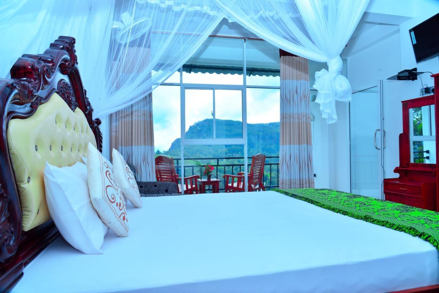 La Montagna Bed & Breakfast Ella Bagian luar foto