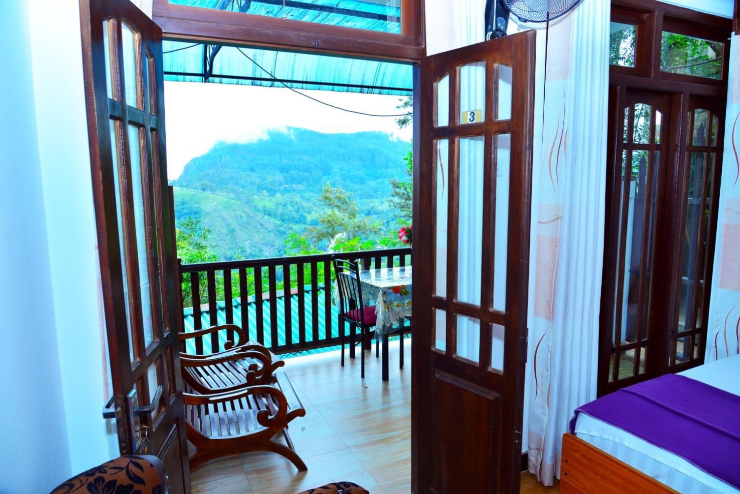 La Montagna Bed & Breakfast Ella Bagian luar foto
