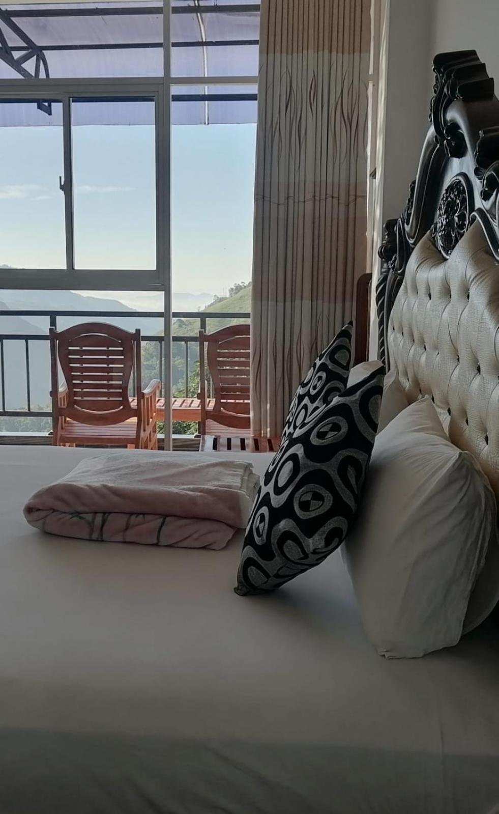 La Montagna Bed & Breakfast Ella Bagian luar foto