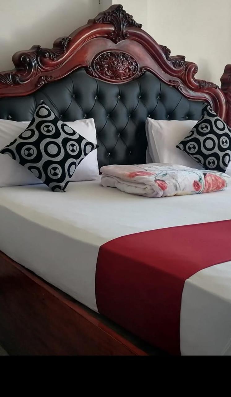 La Montagna Bed & Breakfast Ella Bagian luar foto