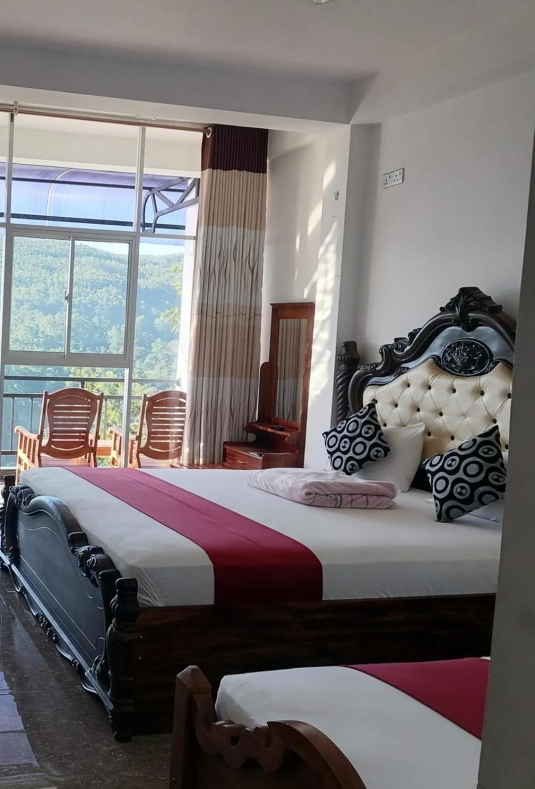 La Montagna Bed & Breakfast Ella Bagian luar foto