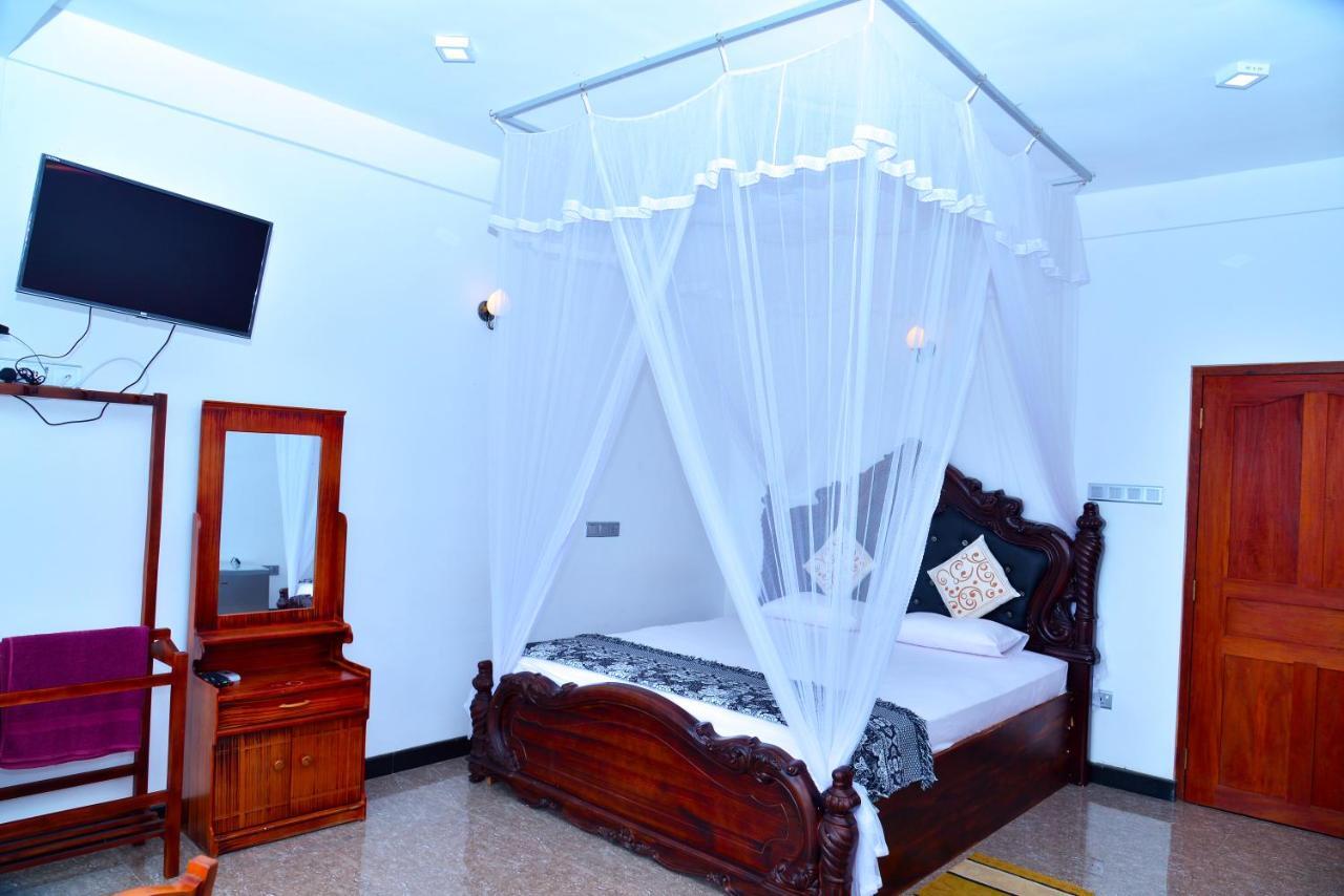 La Montagna Bed & Breakfast Ella Bagian luar foto