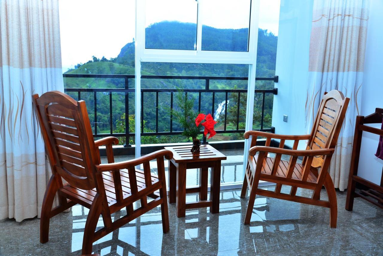 La Montagna Bed & Breakfast Ella Bagian luar foto