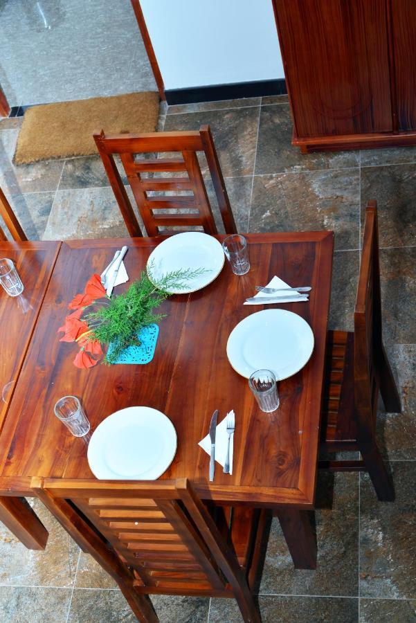 La Montagna Bed & Breakfast Ella Bagian luar foto