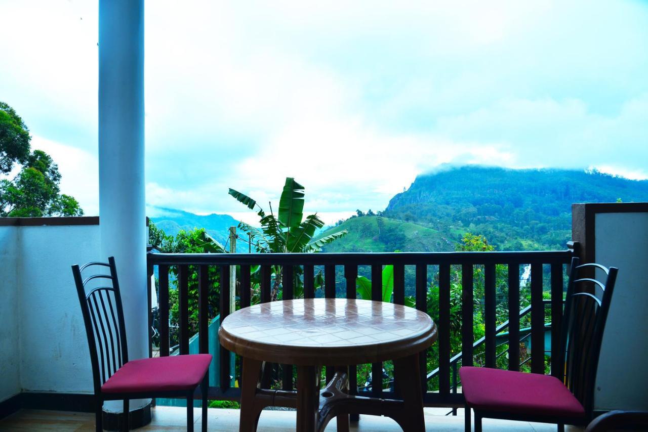 La Montagna Bed & Breakfast Ella Bagian luar foto