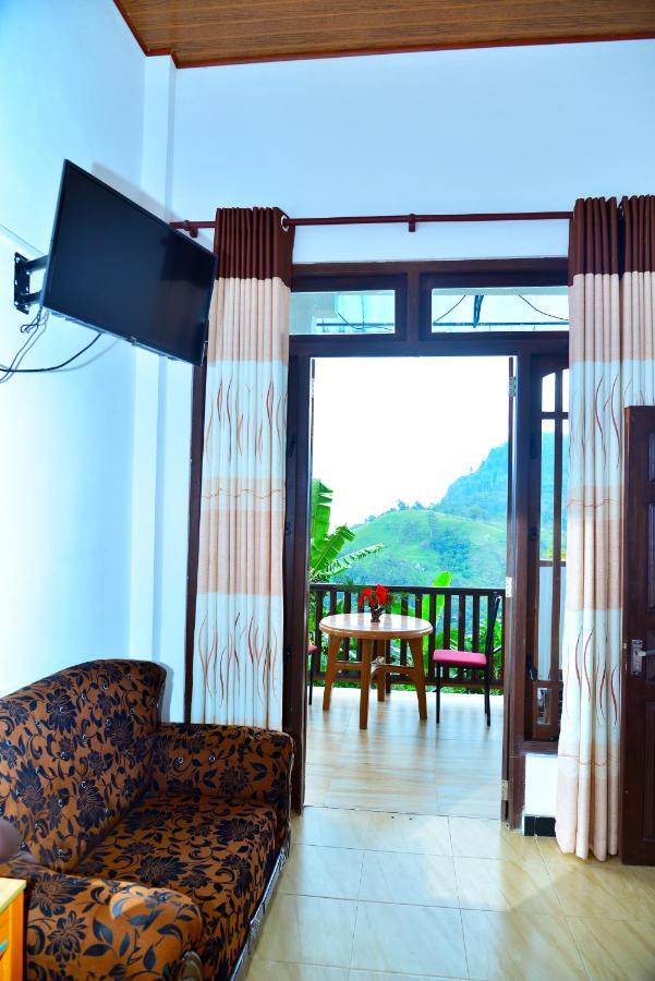 La Montagna Bed & Breakfast Ella Bagian luar foto